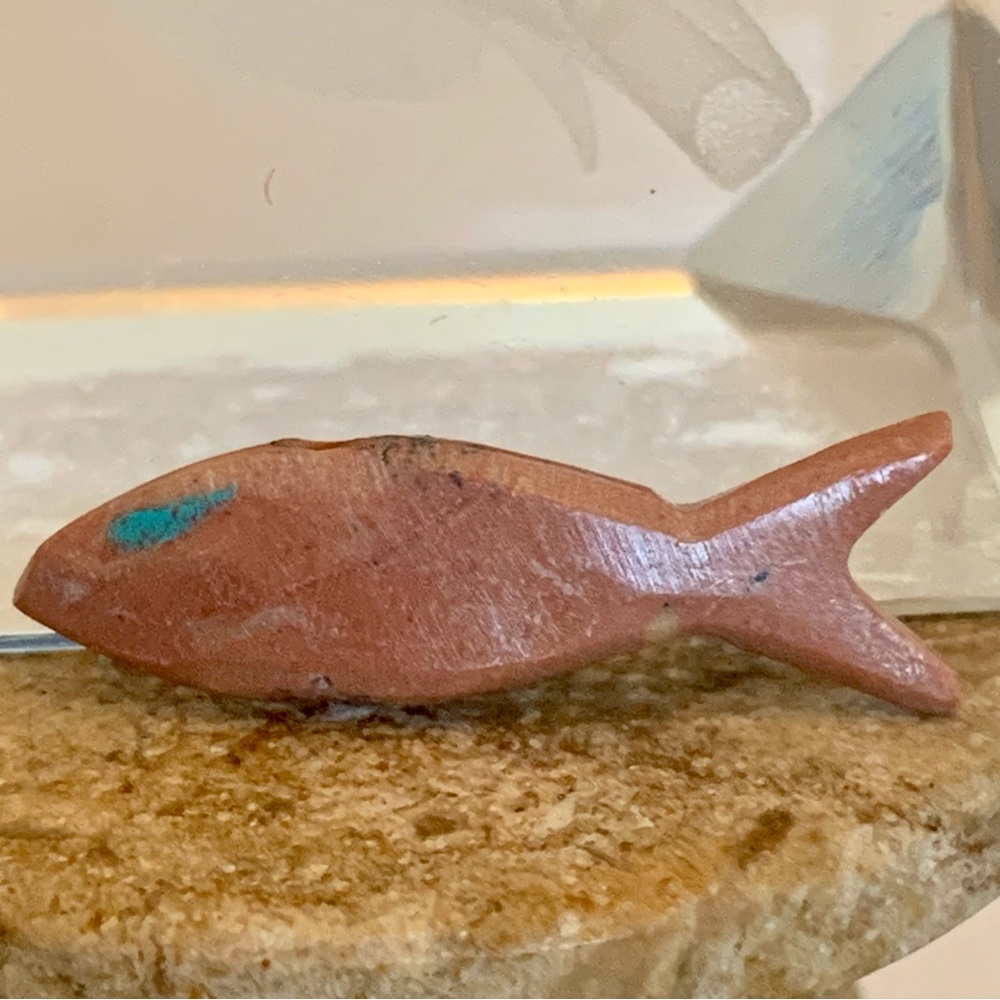 Zuni Carved Fish Fetish Bead Drilled Stone Native American Animal Carving VTG 1"